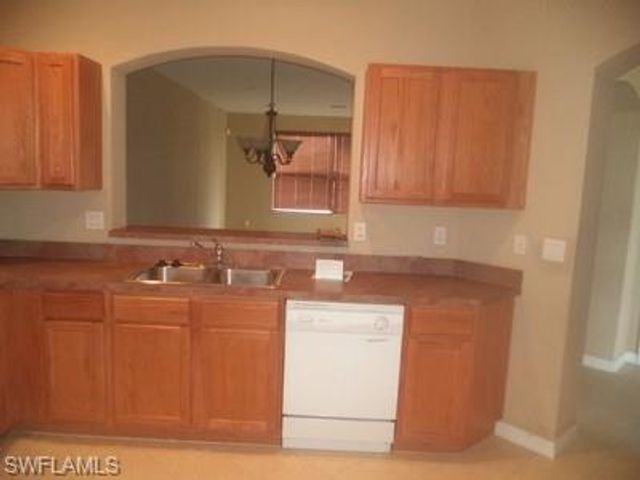 3384 Dandolo CIR, Cape Coral, FL 33909