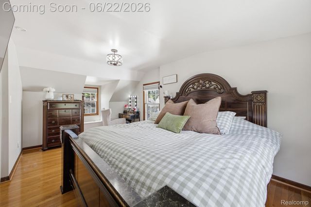 24824 Princeton Street, Dearborn, MI 48124
