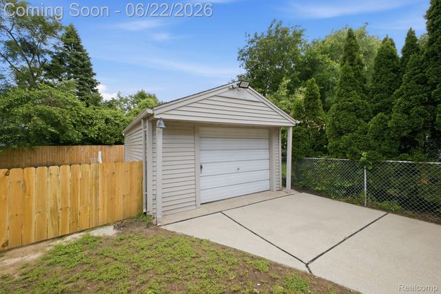 24824 Princeton Street, Dearborn, MI 48124