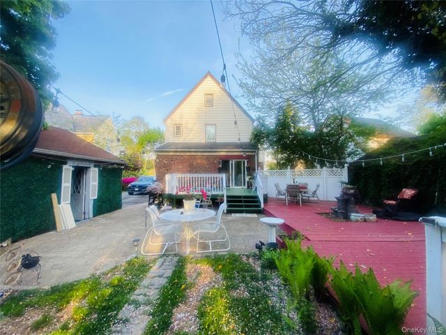 42 Mead Street, Hempstead, NY 11550