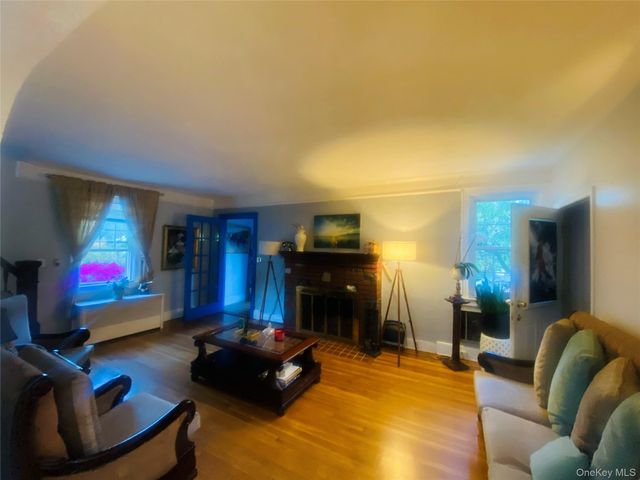 42 Mead Street, Hempstead, NY 11550