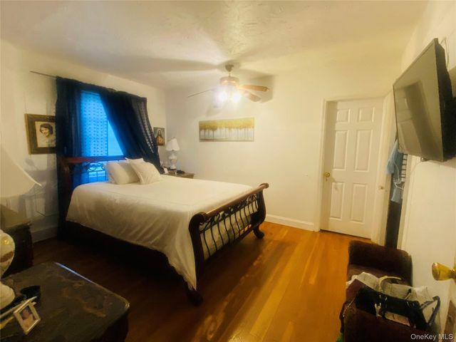 42 Mead Street, Hempstead, NY 11550