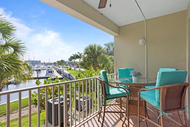 423 BAHIA BEACH BOULEVARD, Ruskin, FL 33570