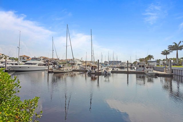 423 BAHIA BEACH BOULEVARD, Ruskin, FL 33570