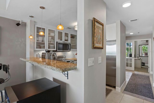 423 BAHIA BEACH BOULEVARD, Ruskin, FL 33570