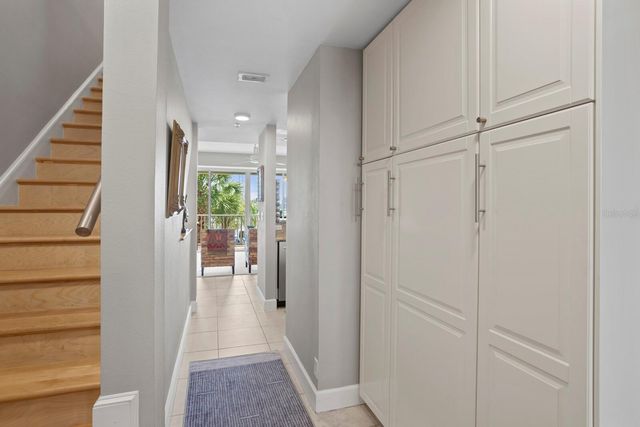 423 BAHIA BEACH BOULEVARD, Ruskin, FL 33570