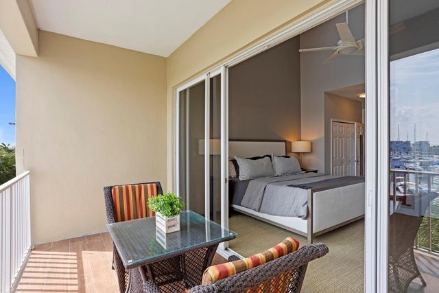 423 BAHIA BEACH BOULEVARD, Ruskin, FL 33570