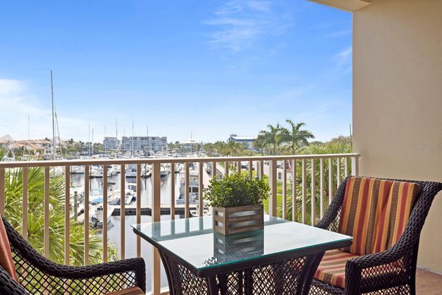 423 BAHIA BEACH BOULEVARD, Ruskin, FL 33570