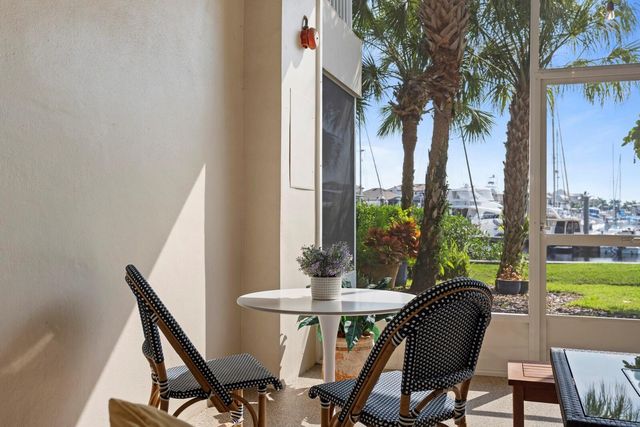 423 BAHIA BEACH BOULEVARD, Ruskin, FL 33570