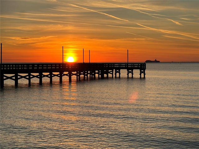 423 BAHIA BEACH BOULEVARD, Ruskin, FL 33570