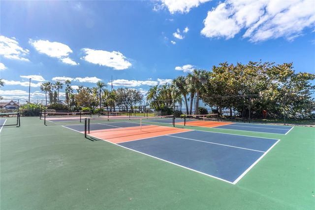 423 BAHIA BEACH BOULEVARD, Ruskin, FL 33570