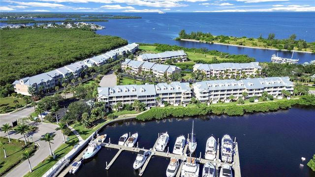 423 BAHIA BEACH BOULEVARD, Ruskin, FL 33570