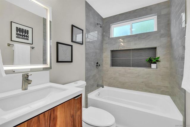 13070 Roundup Ave, San Diego, CA 92129