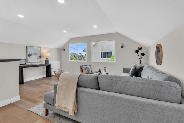 13070 Roundup Ave, San Diego, CA 92129