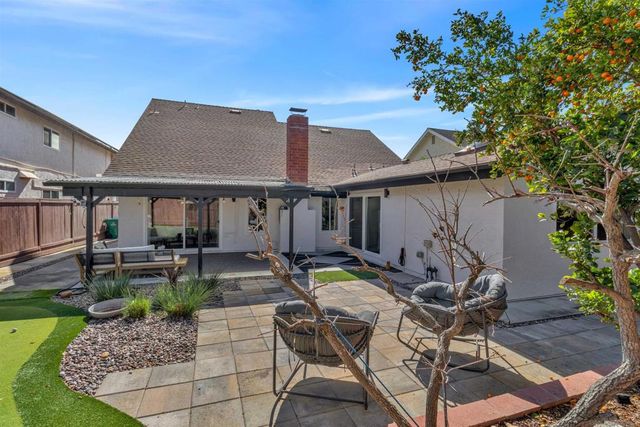 13070 Roundup Ave, San Diego, CA 92129