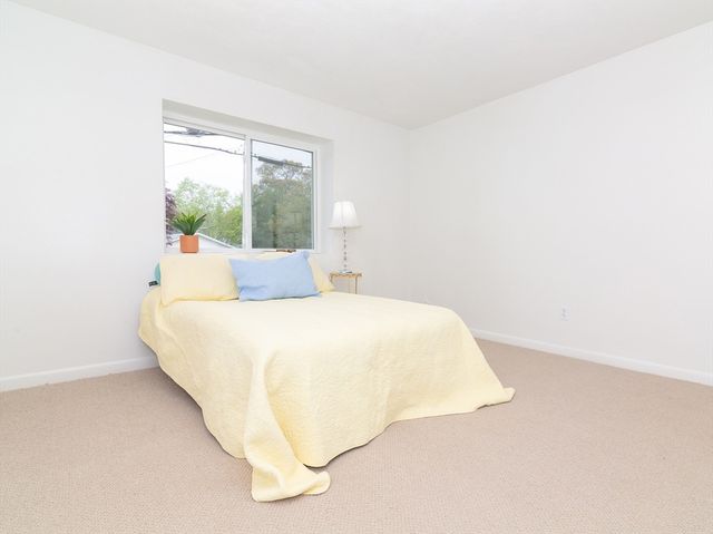 137 Winthrop St 12A, Framingham, MA 01702