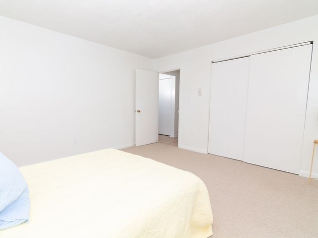 137 Winthrop St 12A, Framingham, MA 01702