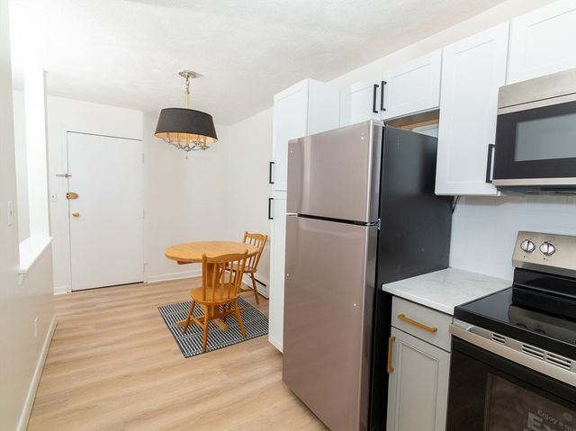 137 Winthrop St 12A, Framingham, MA 01702