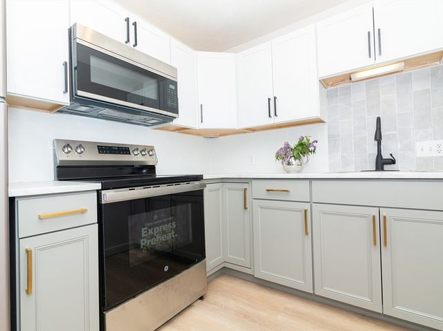 137 Winthrop St 12A, Framingham, MA 01702
