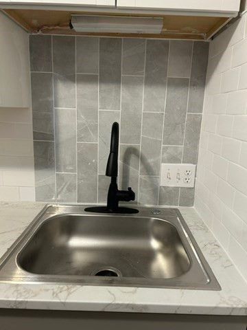 137 Winthrop St 12A, Framingham, MA 01702