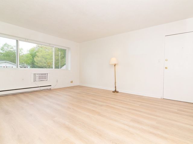 137 Winthrop St 12A, Framingham, MA 01702