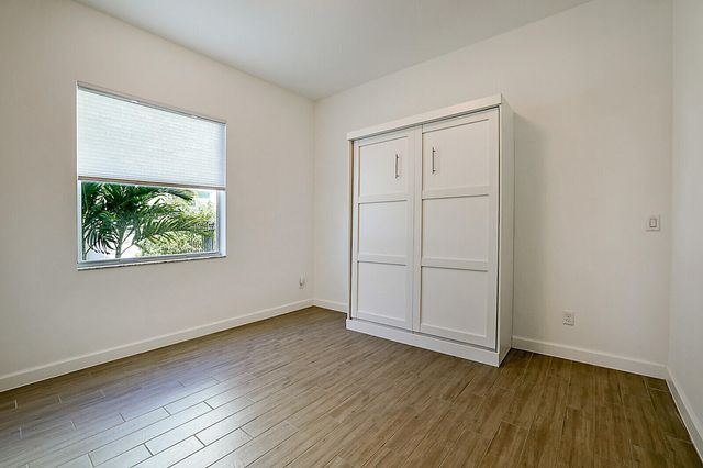 1146 Chisel Plow Chase, Loxahatchee, FL 33470