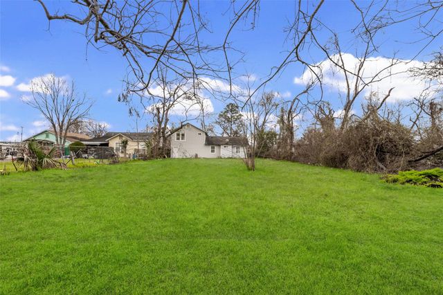 1016 Apache Street, Houston, TX 77022