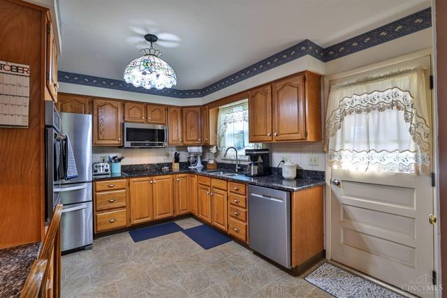 117 Stolz Drive, Middletown, OH 45042