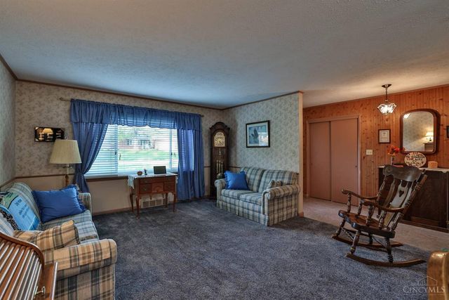 117 Stolz Drive, Middletown, OH 45042