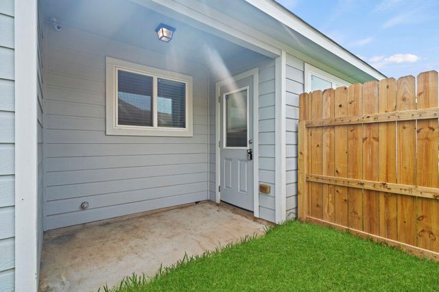 2110 Red Cedar Trail, Rosenberg, TX 77471