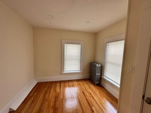 64 Cedar St 2, Wellesley, MA 02481