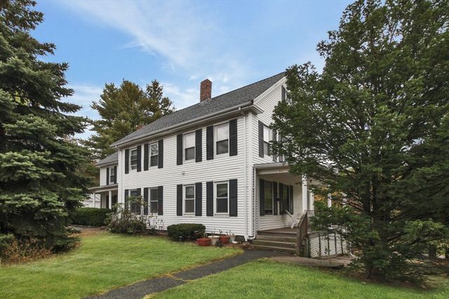 64 Cedar St 2, Wellesley, MA 02481