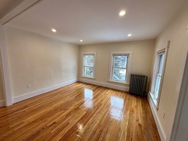 64 Cedar St 2, Wellesley, MA 02481