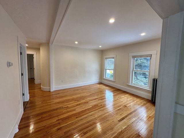 64 Cedar St 2, Wellesley, MA 02481