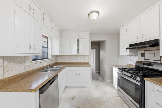 1038 River Bend Court, Riverdale, GA 30296