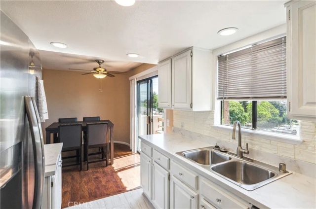 8710 Independence Avenue 301, Canoga Park, CA 91304