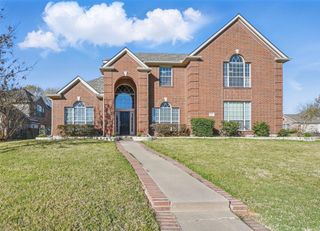 3017 Saint Martin Drive, Mansfield, TX 76063