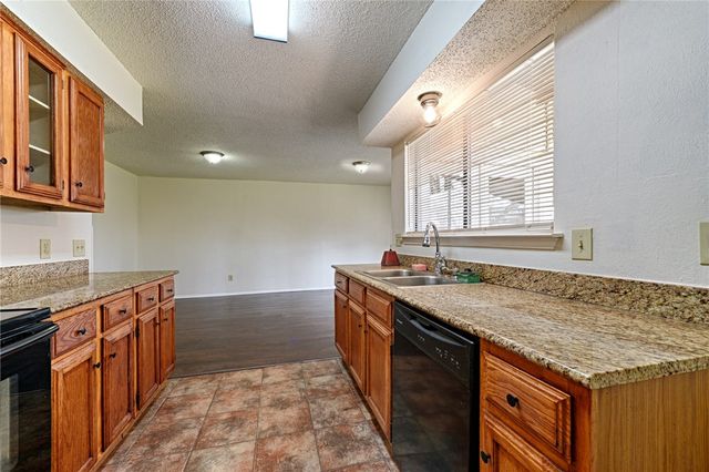 4652 Misty Ridge Drive, Fort Worth, TX 76137