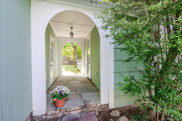 44 Emery Street, Mount Kisco, NY 10549