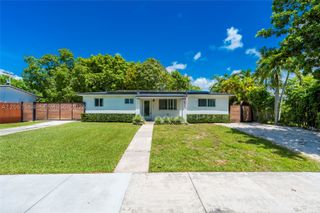 9841 Dominican Dr, Cutler Bay, FL 33189
