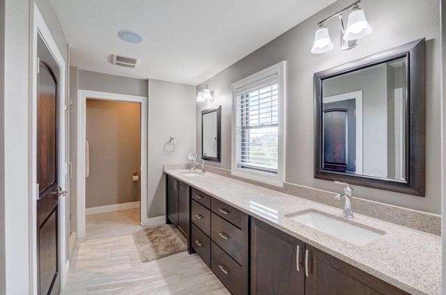 1105 Guinness Street, Waunakee, WI 53597