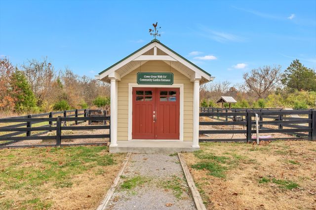 2373 Fairchild Cir, Nolensville, TN 37135