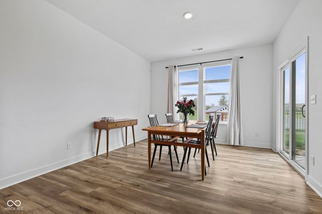 5424 Oak Knoll Drive, Whitestown, IN 46075