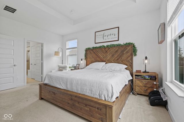 5424 Oak Knoll Drive, Whitestown, IN 46075