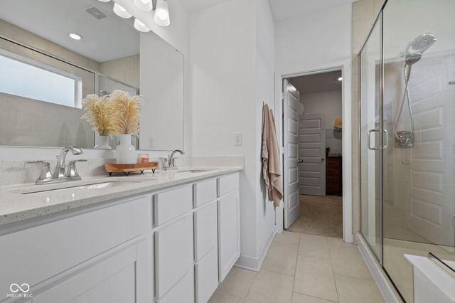 5424 Oak Knoll Drive, Whitestown, IN 46075