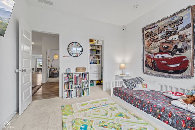 5424 Oak Knoll Drive, Whitestown, IN 46075