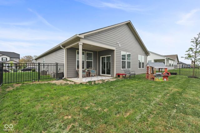 5424 Oak Knoll Drive, Whitestown, IN 46075