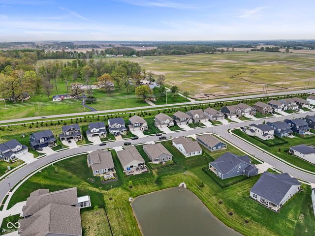 5424 Oak Knoll Drive, Whitestown, IN 46075