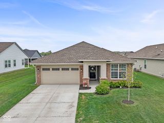 5424 Oak Knoll Drive, Whitestown, IN 46075