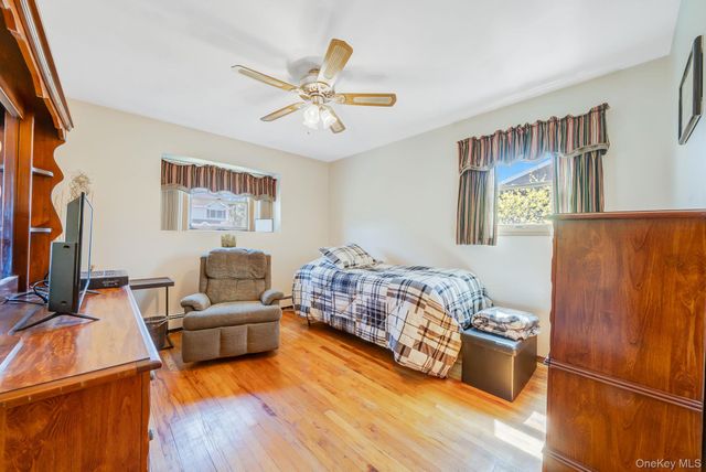 842 Greenlawn Avenue, Islip Terrace, NY 11752